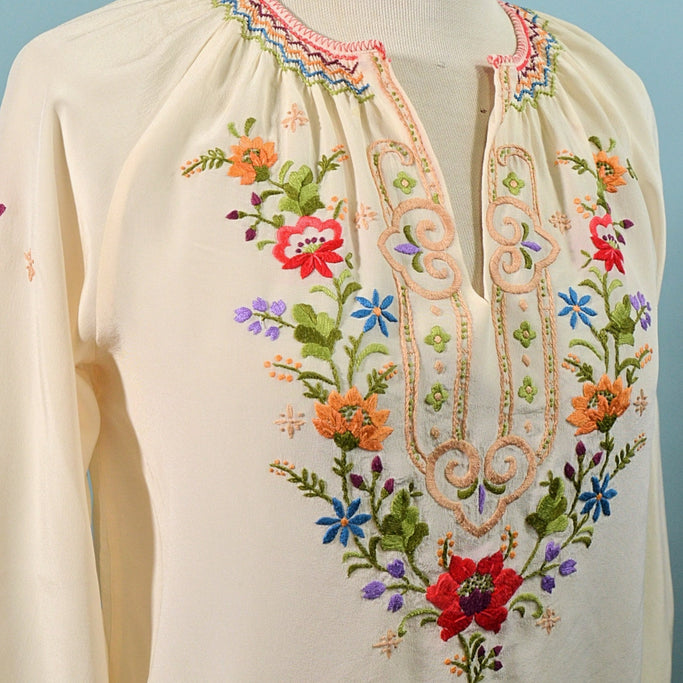 detail  Penny Lane embroidered blouse